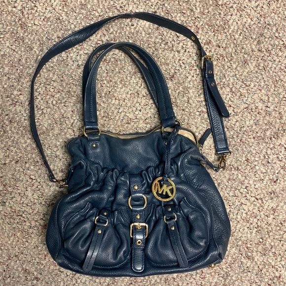 Michael kors 2 way wear bag
